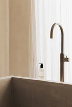 Afbeelding in Gallery-weergave laden, Shampoo Objets d'Amsterdam - Marie Stella Maris - Huidproducten.nl
